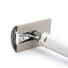 MÜHLE Blade guard for safety razor - On razor